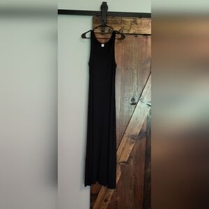 Black Old Navy maxi dress